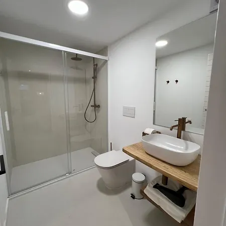 Apartamento Completo Ideal Y Trabajo - By Miramar