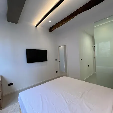 By Miramar Apartment *